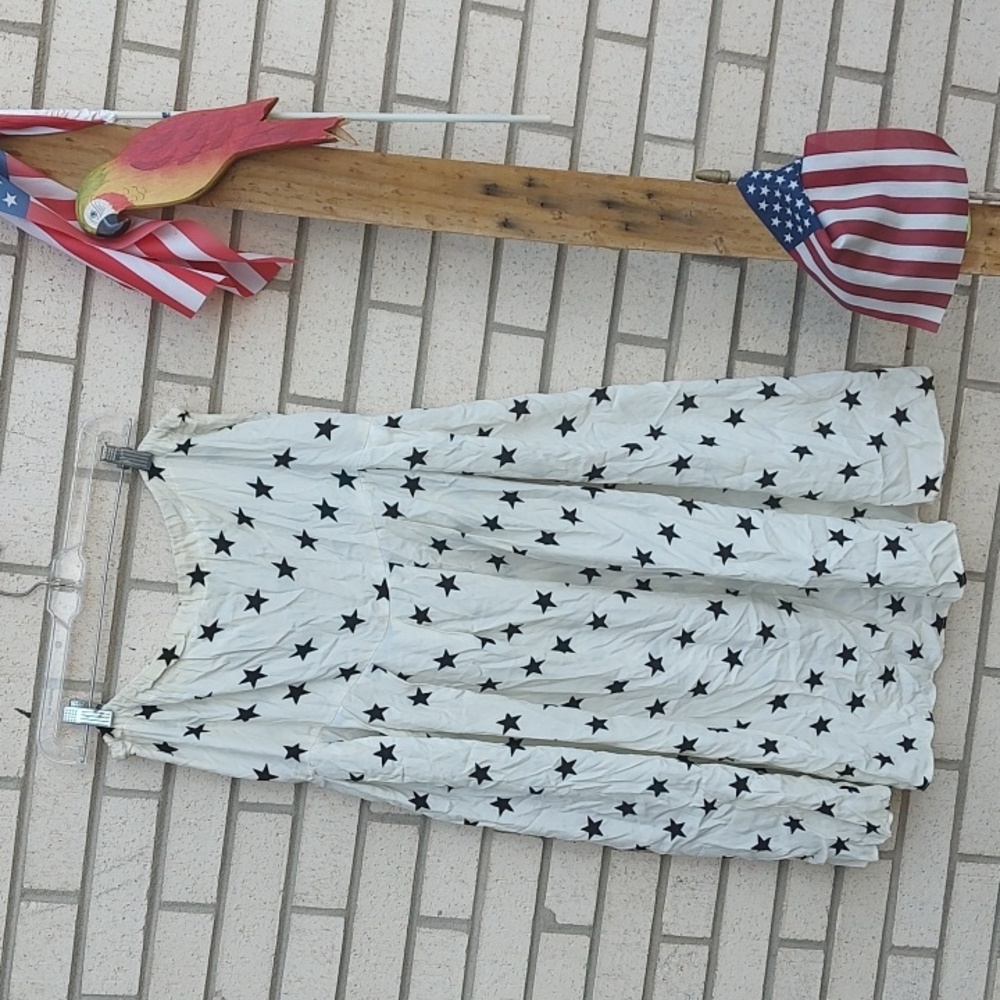 WHITE Skirt/Blue Stars - Picture 5 of 9